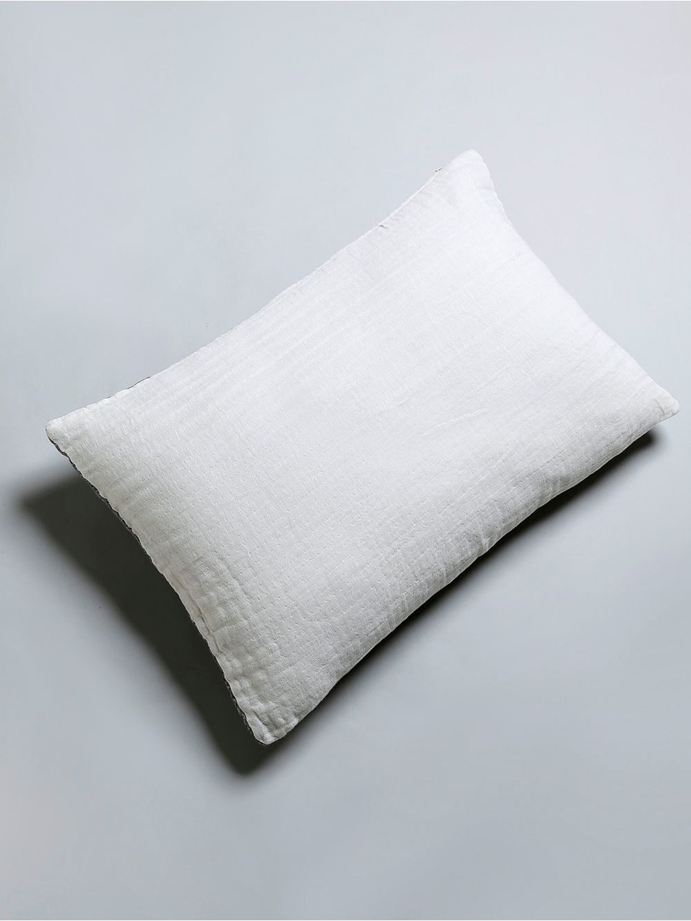 Landmark-Decor-ElysseGrey40X60x15-Almohadon-1