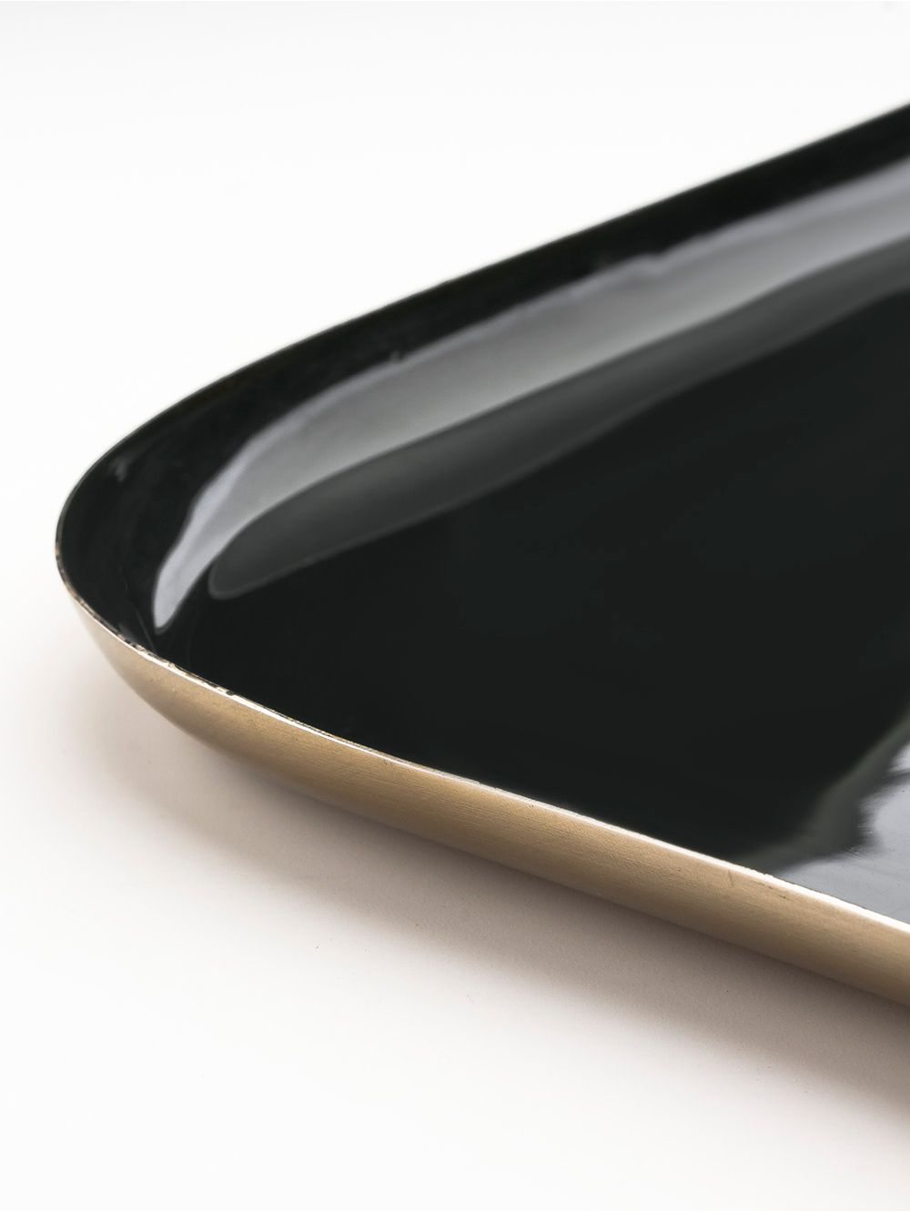 Bandeja-decorativa-metalica-GAIA-DARK-GREEN-_-GOLD-26CM-Landmark-2