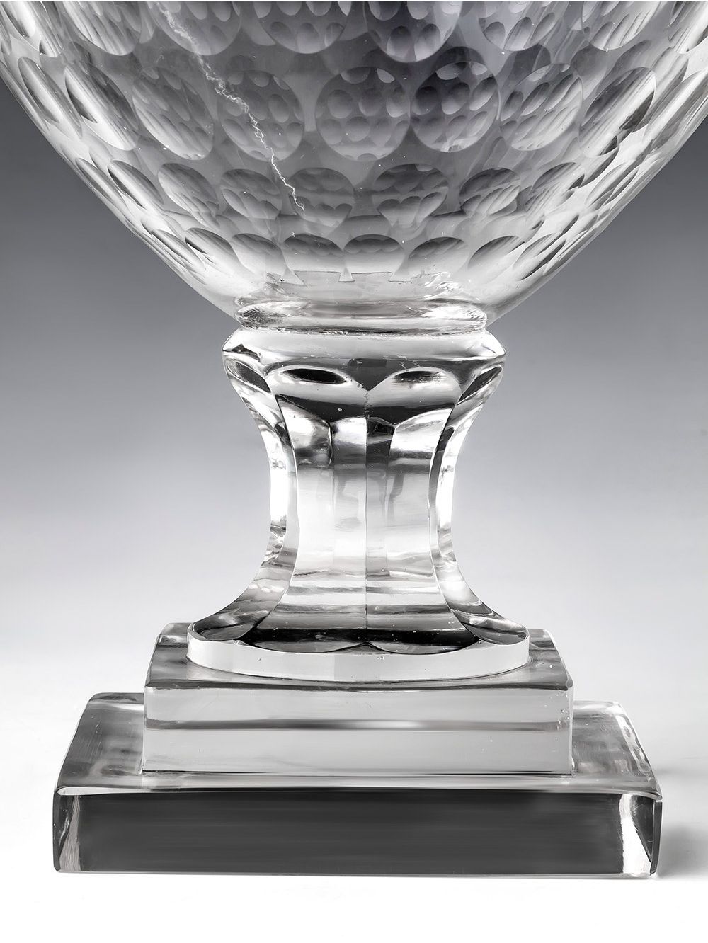 Florero-de-vidrio-labrado-FRANS-Landmark-03