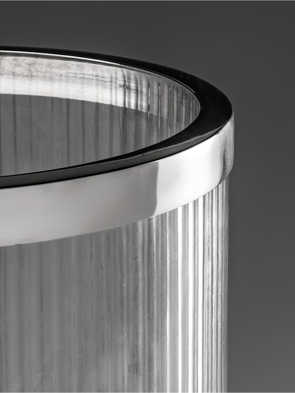 Fanal-de-vidrio-y-cromo-ZENDER-NIQUEL-ALTO-Landmark-02