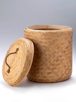 Canasto-tejido-rustico-de-bambu-CANASTO-GRETT-MEDIUM-Landmark-1