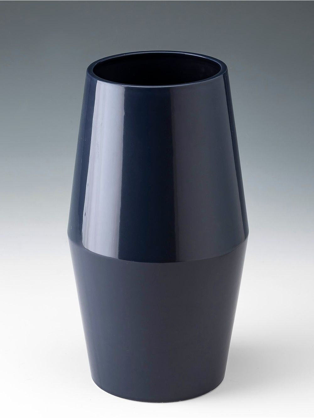 Florero-negro-clasico-de-ceramica-SIMLA-Landmark-01