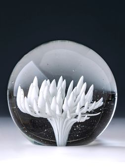 Pisapapeles-de-vidrio-FLOWER-WHITE-L-Landmark-00
