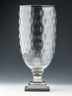 Florero-tipo-copon-de-vidrio-tallado-FLORERO-BOW-Landmark-0