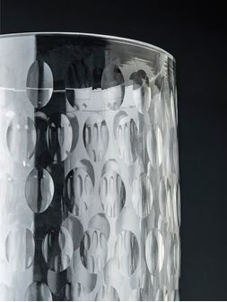 Florero-tipo-copon-de-vidrio-tallado-FLORERO-BOW-Landmark-1