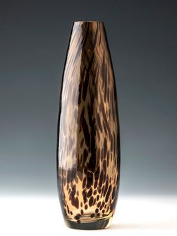 Florero-de-vidrio-carey-FLORERO-TARFF-BROWN-Landmark-0