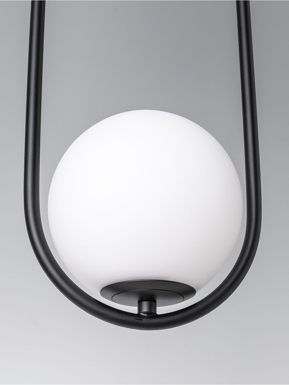 Lampara-colgante-moderna-negra-CALISTO-AMBER-Landmark-01