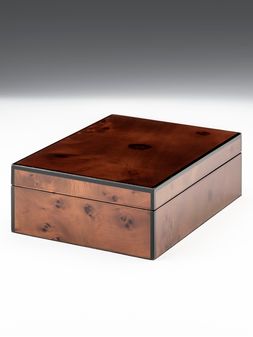 Caja-de-madera-nogal-RAIZ-MEDIUM-Landmark-00