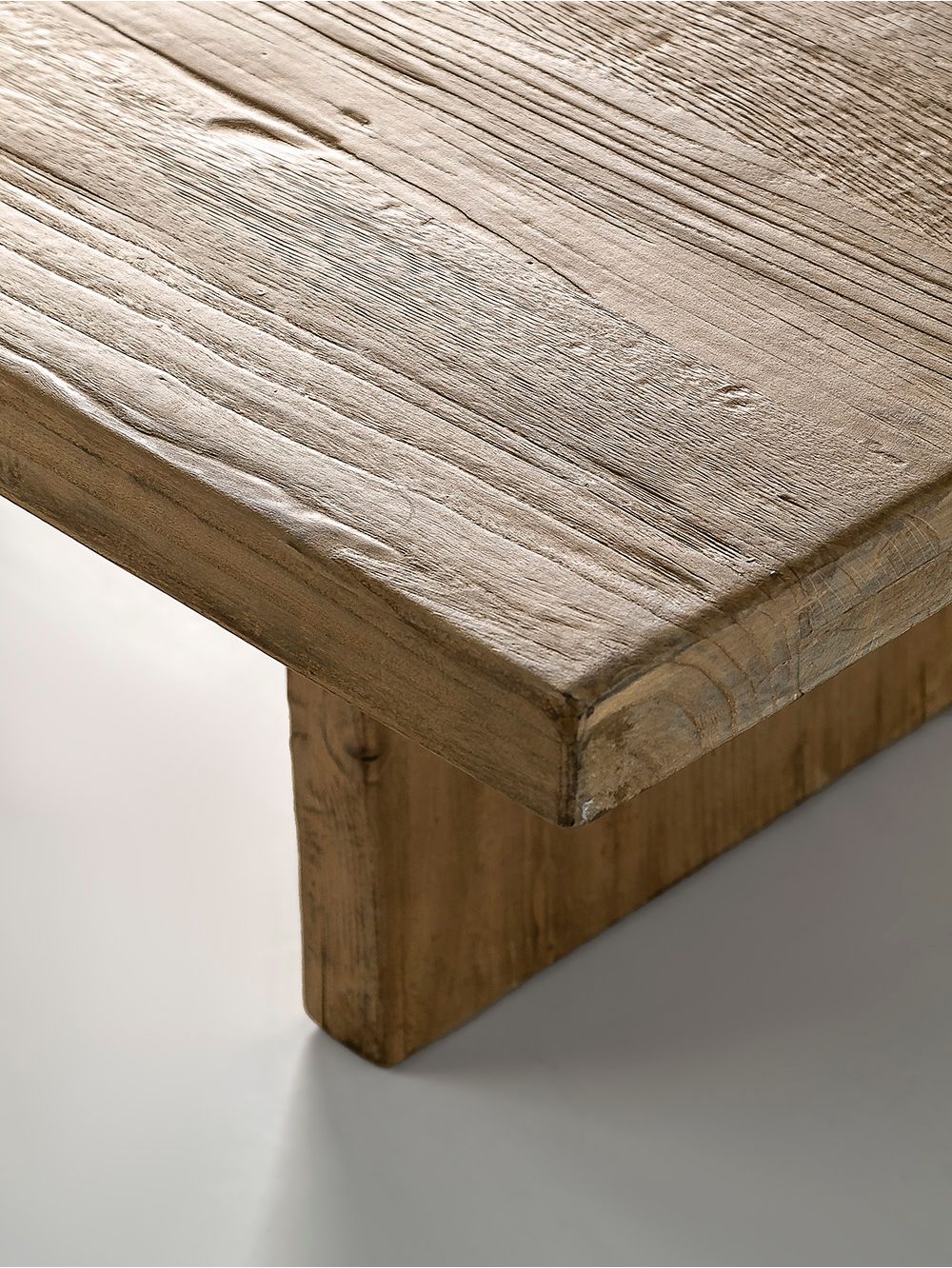 Mesa-baja-de-madera-rustica-GRIFFIN-COLOR-HAYA-150X90-Landmark-01