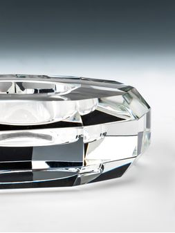 Portavela-bajo-de-cristal-FREM-Landmark-01