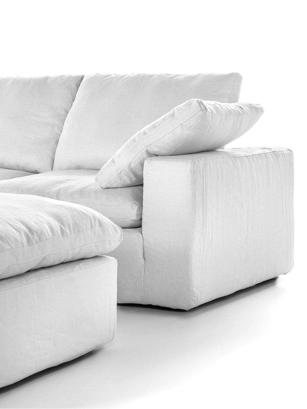 Sofa-modular-de-lino-blanco-NUBE-LINO-SOSIEGO-BLANCO-Landmark-01