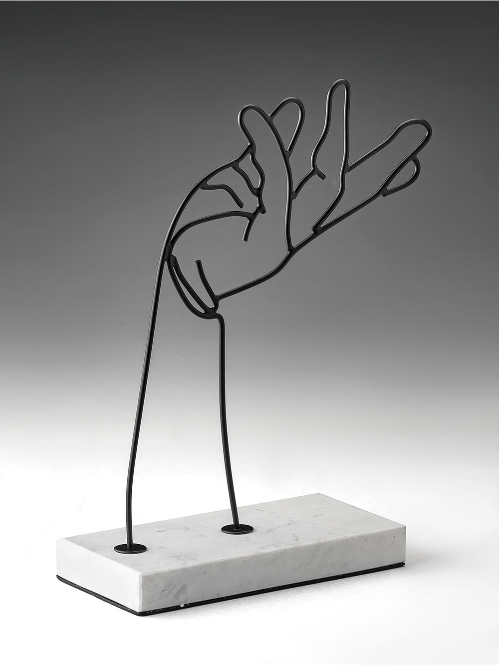 Figura-decorativa-moderna-HAND-Landmark-03