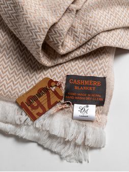 Manta-de-cashmere-W-DESIGNE-CAMEL-Landmark-01