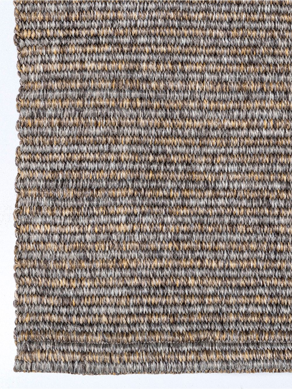 Alfombra-rayada-marron-y-gris-OUTDOOR-FINE-STRIPES-TOAST---GREY-Mihran-2