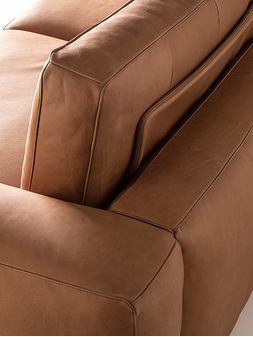 Sofa-moderno-de-cuero-marron-SOFA-TRUFFLE-TIPPED-CAMEL-Landmark-1