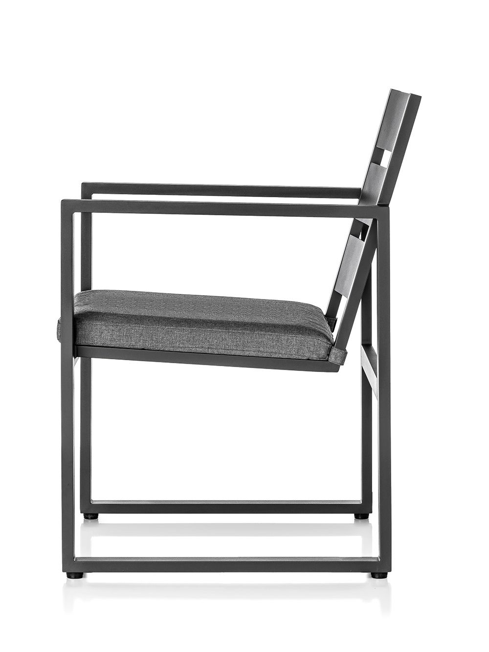 silla-con-apoyabrazo-gris-SILLA-IRI-CON-APOYABRAZO-GREY-PATIO-3