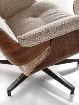silla-con-otomana-SILLON-Y-OTOMANA-EAMES-PRADO-BEIGE-CVI-1