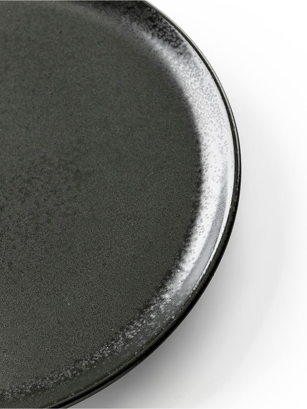 Plato-de-postre-negro-PLATO-DE-POSTRE-SEASONS-BLACK-20-CM-Landmark-1