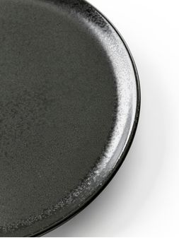 Plato-de-postre-negro-PLATO-DE-POSTRE-SEASONS-BLACK-20-CM-Landmark-1