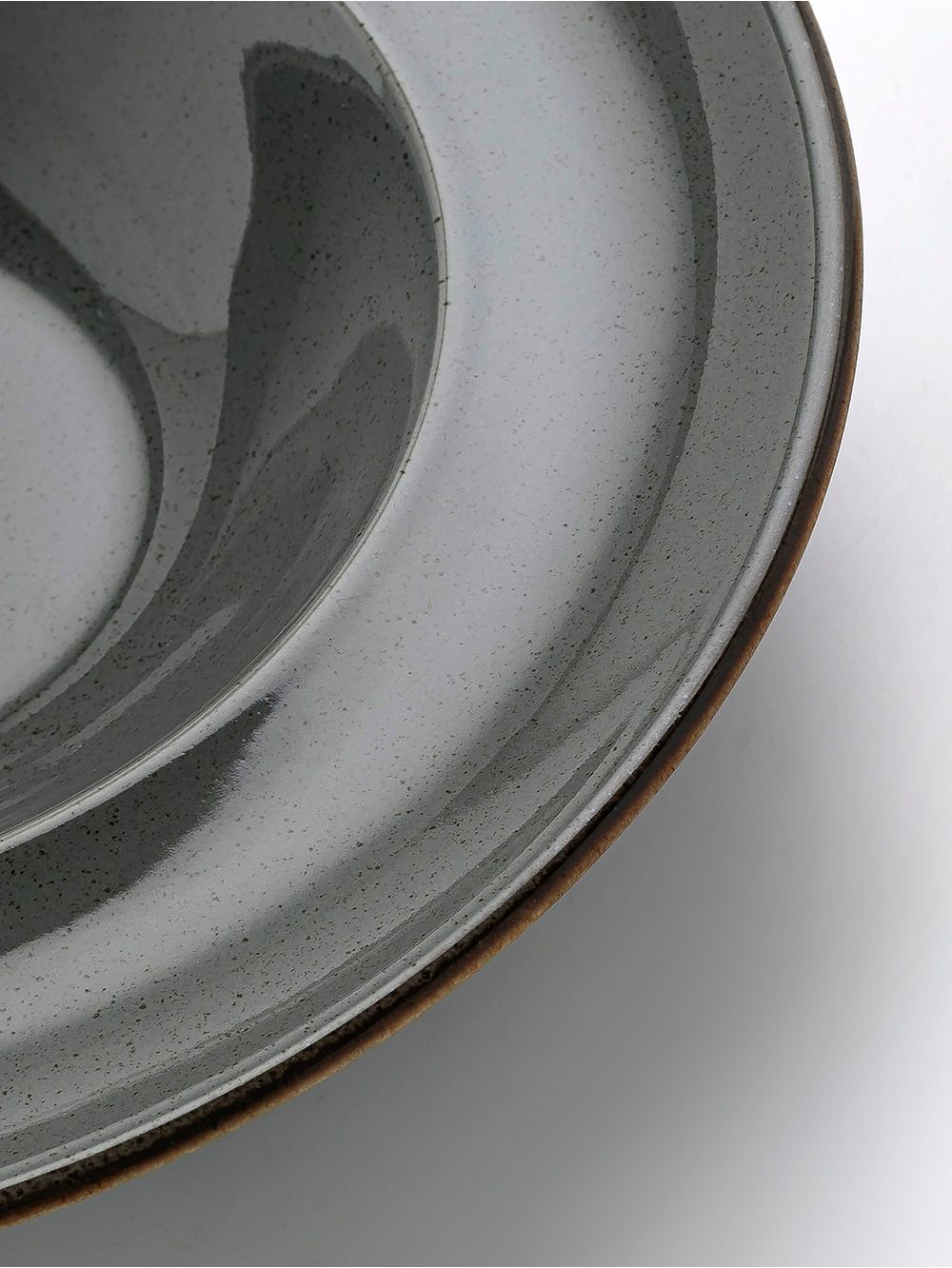plato-de-porcelana-PLATO-HONDO-SEASONS-DARK-GREY-30-CM-LAIN-1
