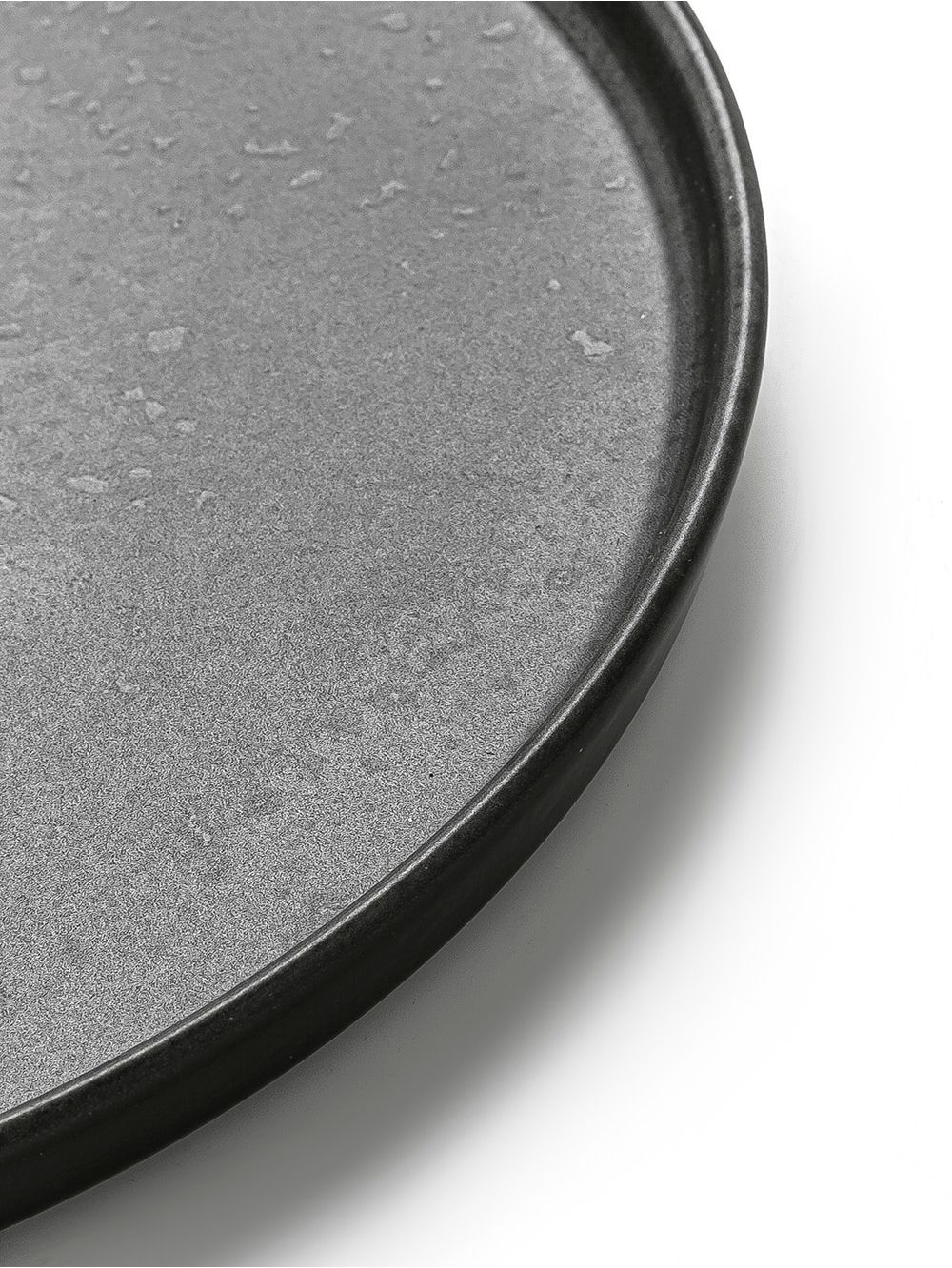 plato-negro-PLATO-PLAYO-IRONSTONE-28-CM-LAIN-1