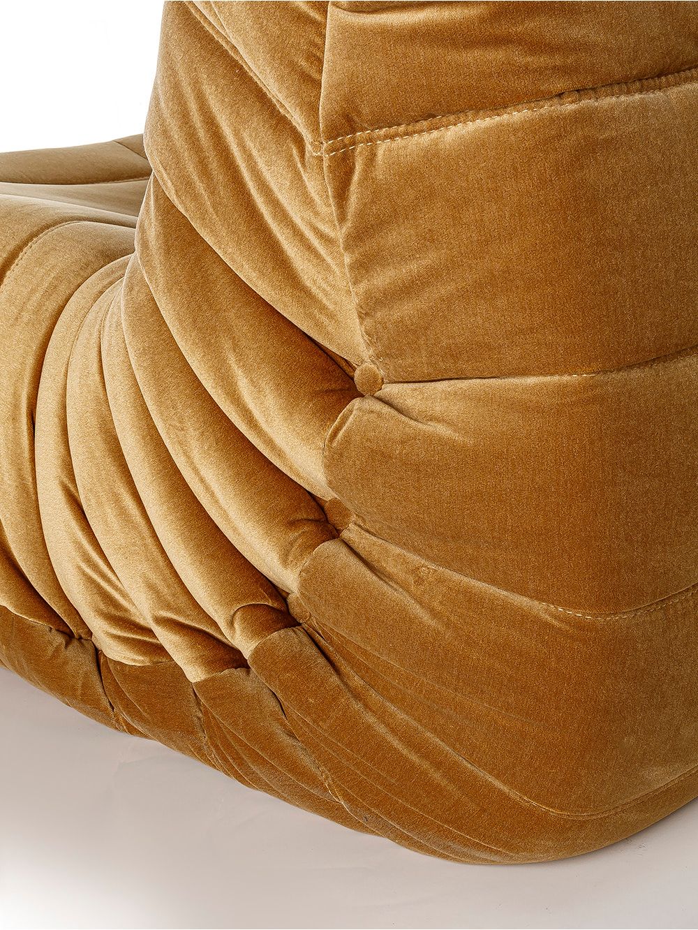 sillon-moderno-SILLON-TOGO-VELVET-TOSTADO-FABRICA-LANDMARK-6