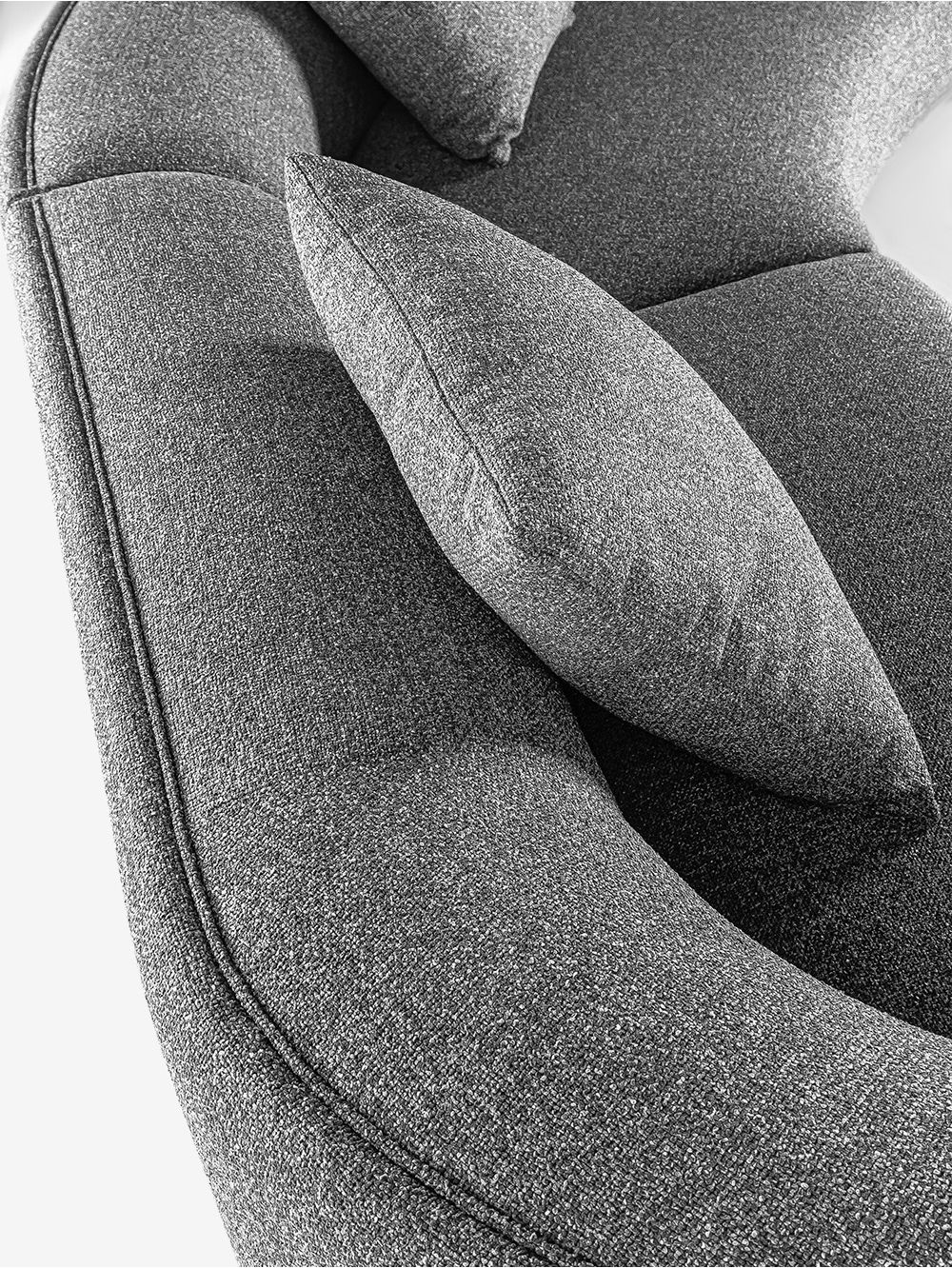 SOFA-HOOPER-HEVRE-DARK-LIGHT-GREY-DER-FABRICA-1
