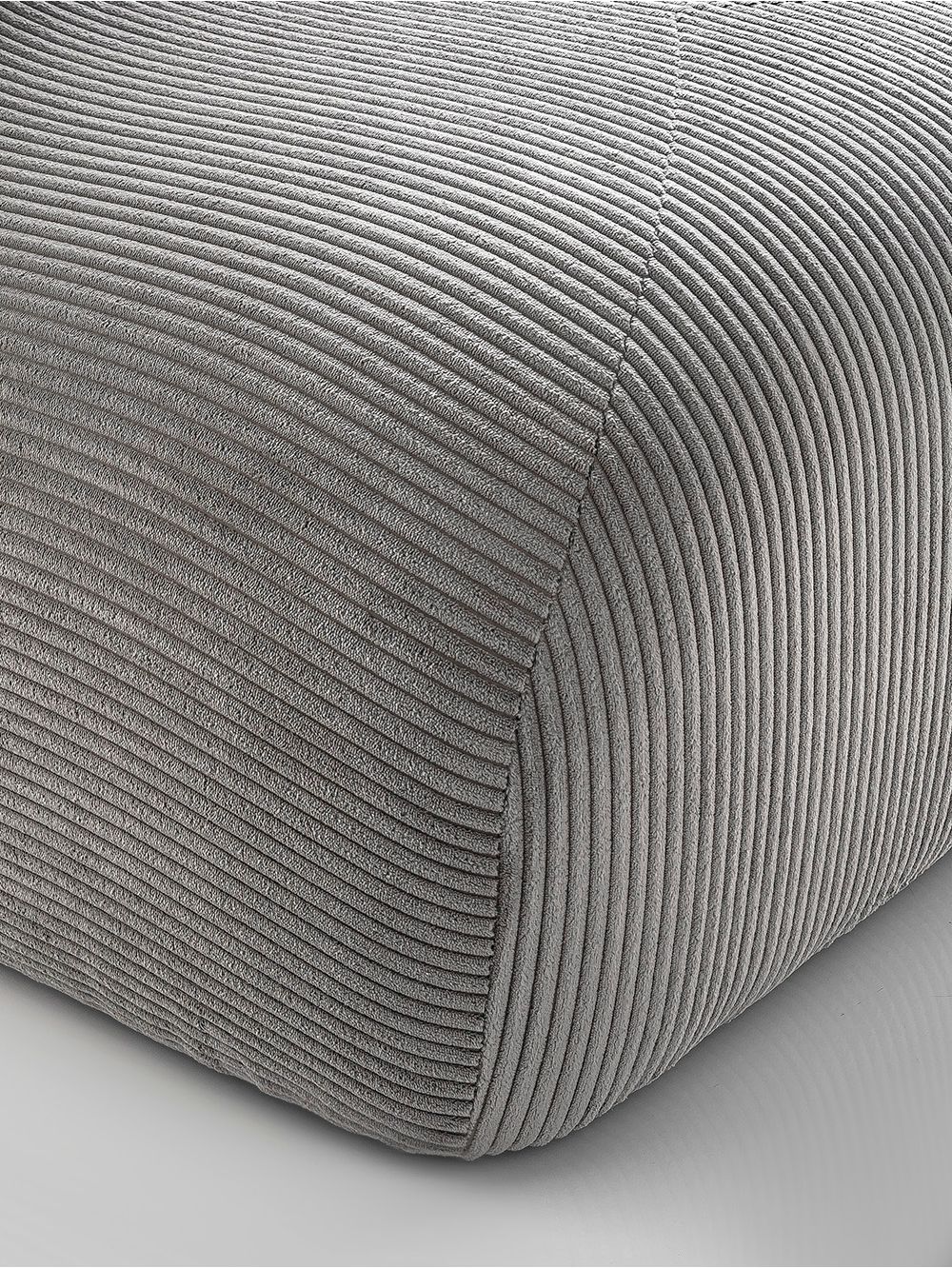 SILLON-BOWIE-HYPER-BEIGE-FABRICA-5